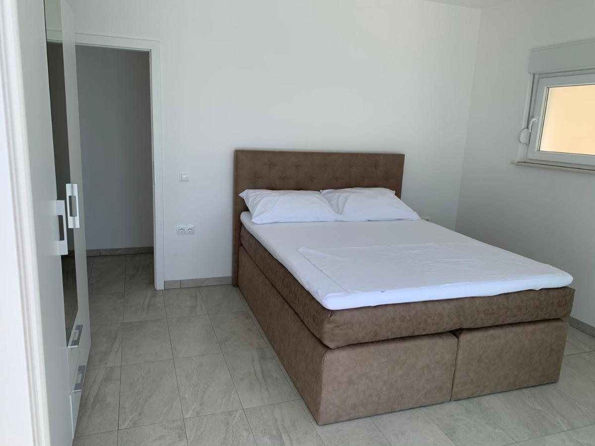 Elona Apartments Čelina Kültér fotó