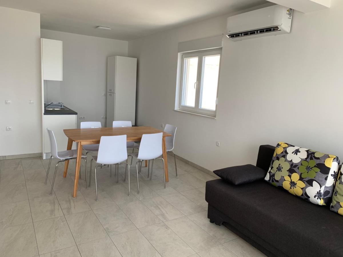 Elona Apartments Čelina Kültér fotó
