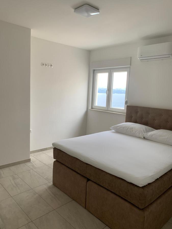 Elona Apartments Čelina Kültér fotó